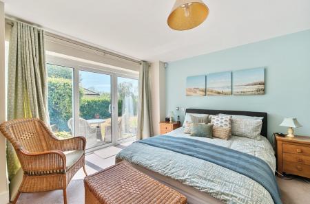 1326879-17-6877c6...