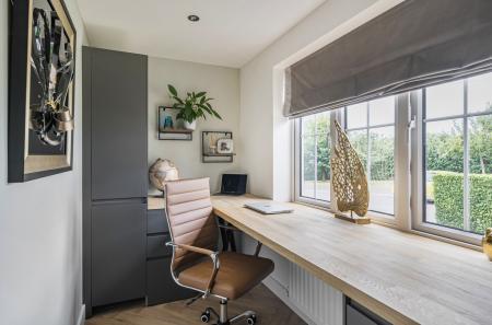 1333574-15-688cb3...