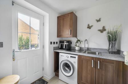 1333574-11-688cb2...