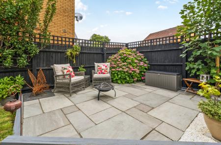 1333574-6-688cad9...