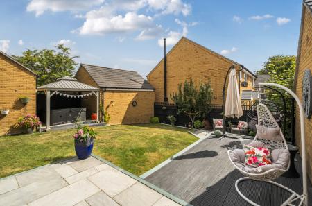 1333574-4-688cacc...