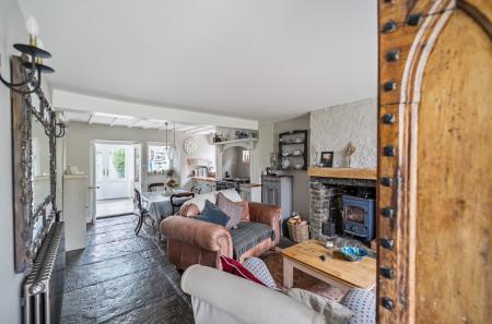 1356480-12-68cbff...