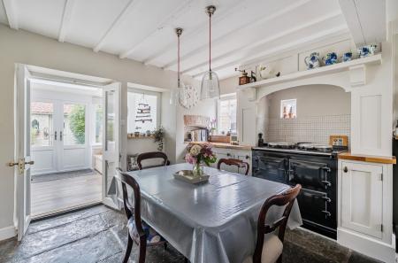 1356480-8-68cbe8f...