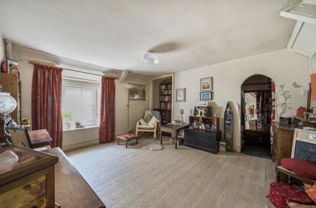 1347897-8-68bb131...