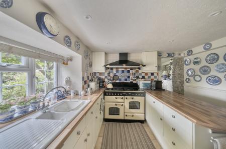 1355890-21-68cc45...