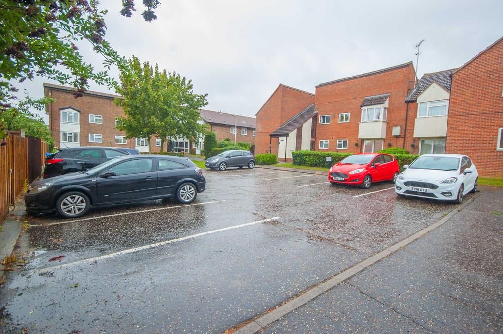 2 bedroom Apartment for sale in Springfield, Chelmsford