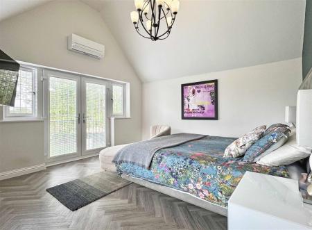 Master Bedroom.jpg