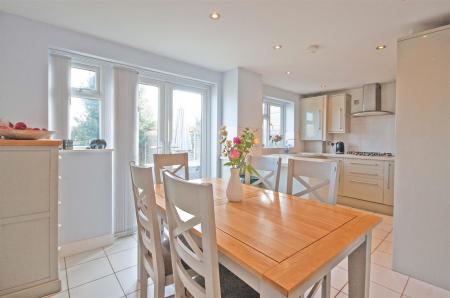 Kitchen diner main shot.jpg