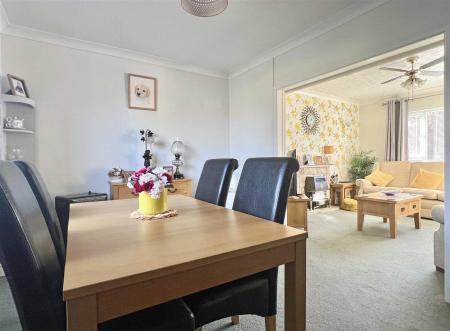 Dining Room b.jpg