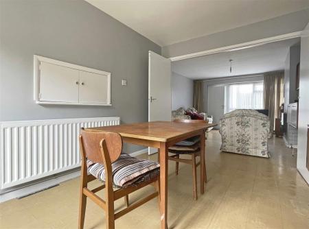 Dining Room b.jpg
