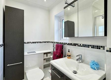 En-Suite b.jpg
