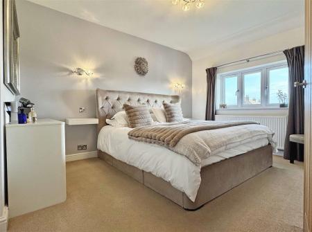 Master Bedroom.jpg