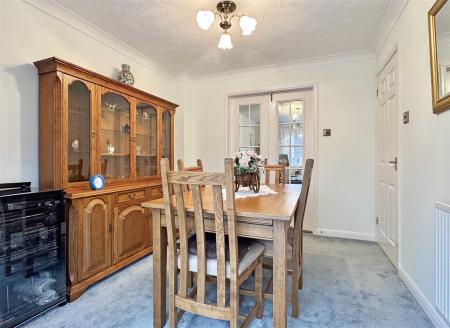 Dining Room b.jpg
