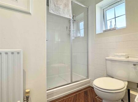En-Suite 2.jpg