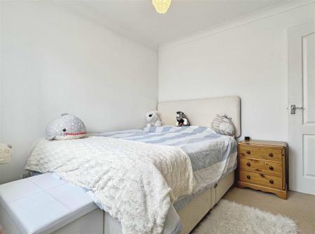 Bedroom 2b.jpg