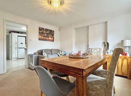 Dining Room b.jpg