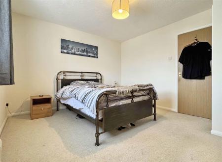 Bedroom 1.jpg