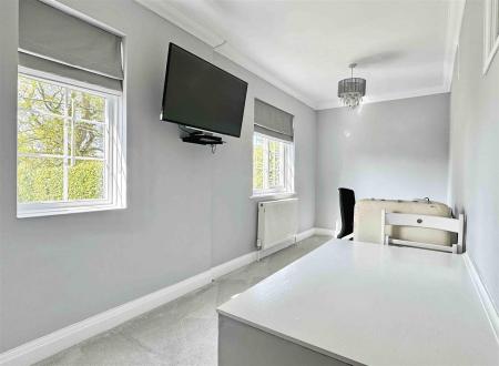 Bedroom 4.jpg