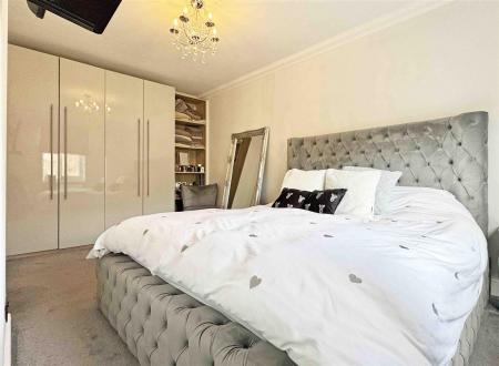 Master Bedroom.jpg