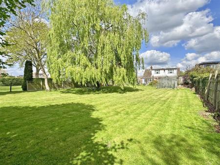 Gardens & Plot Size.jpg