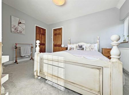 Bedroom 3b.jpg