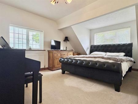 Master Bedroom.jpg