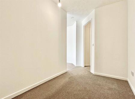Bedroom b.jpg