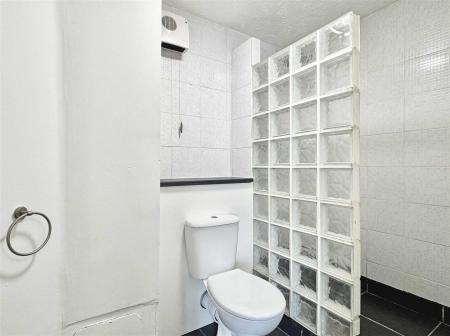 Shower Room.jpg
