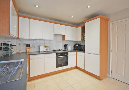 Kitchen d.jpg
