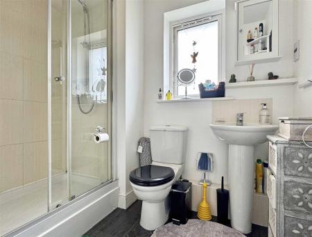 En-Suite b.jpg