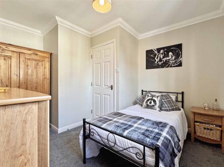 Bedroom 5.jpg