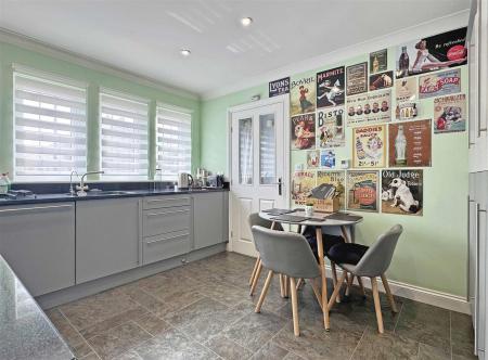 Kitchen Breakfast Room.jpg