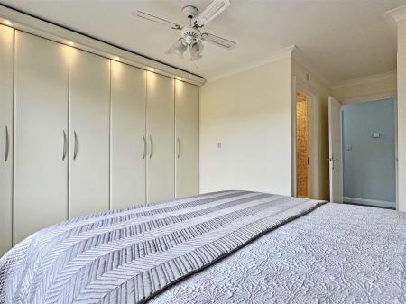 Master Bedroom b.jpg