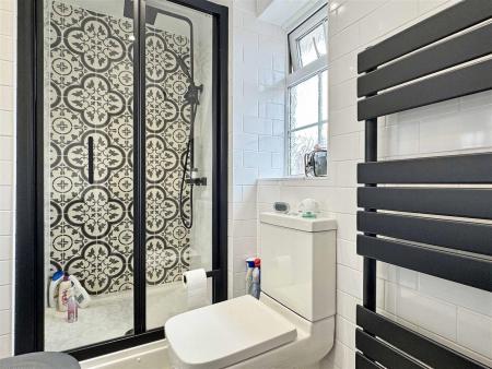 En-Suite b.jpg