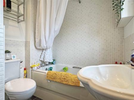 Bathroom.jpg