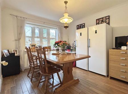 Dining Room.jpg