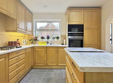 Kitchen d.jpg