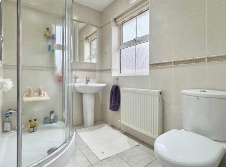 En-Suite b.jpg