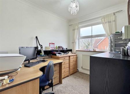 Bedroom 4.jpg
