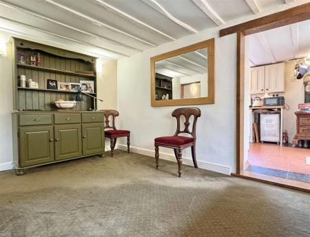 Dining Room b.jpg