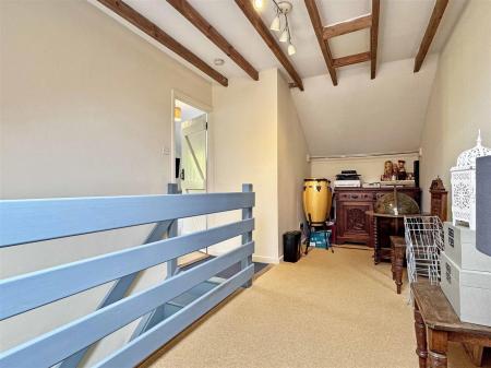 Bedroom 4.jpg