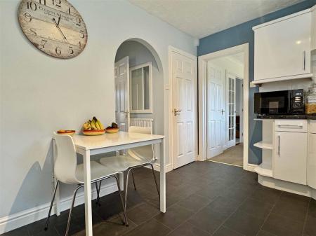 Breakfast Area.jpg