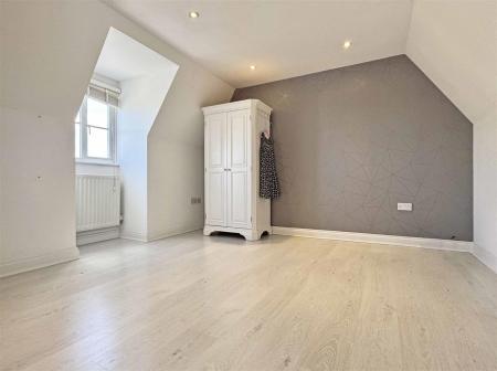 Bedroom 5.jpg