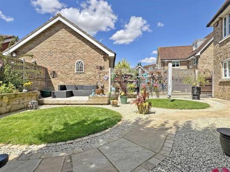 Rear Garden b.jpg