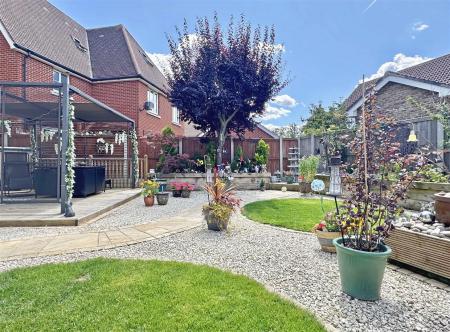 Rear Garden e.jpg