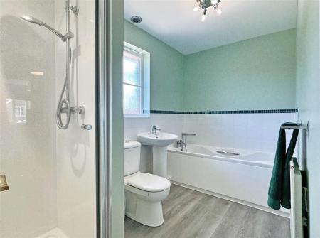 Family Bathroom.jpg