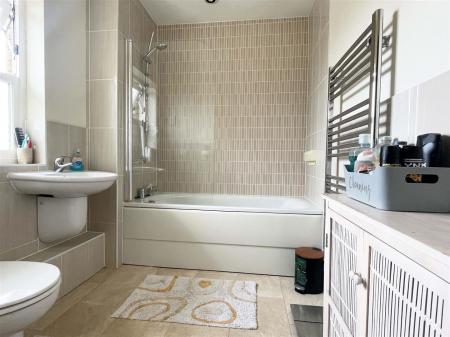 bath1.jpg