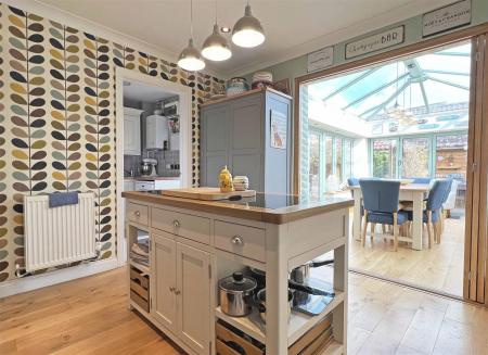 Kitchen c.jpg