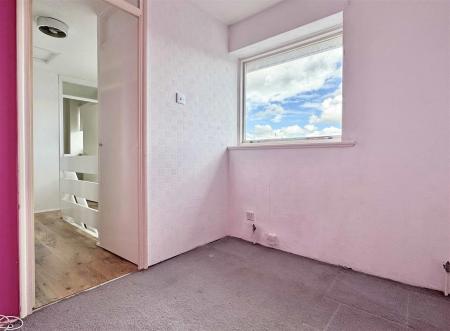 Bedroom 3b.jpg
