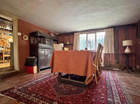 Dining Room b.jpg